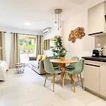 Oleholidays 201 Romana Playa Junto Al Mar Apartman Marbella